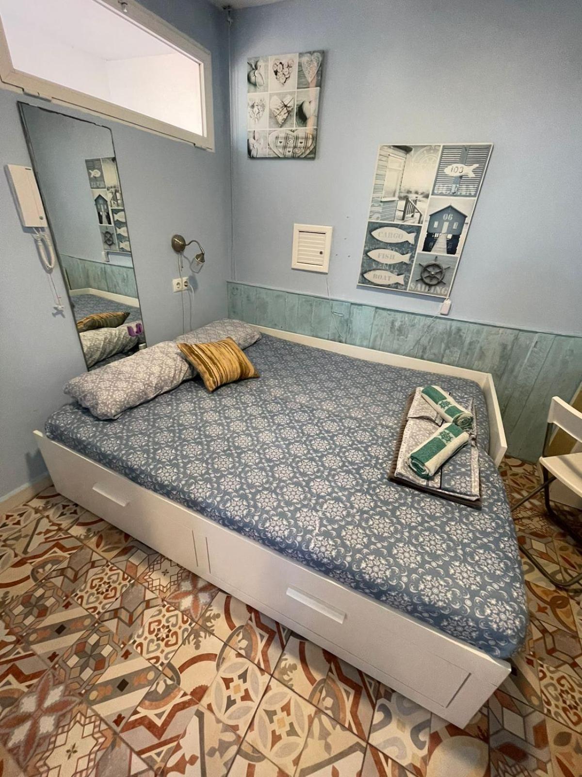 Rosa de los Vientos - Camas en habitaciones compartidas Cádiz Exterior foto